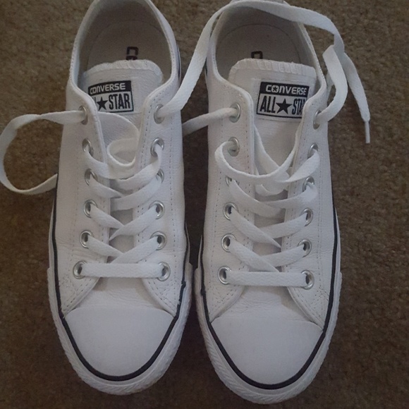 Ladies/Men's Sneakers - Picture 2 of 4